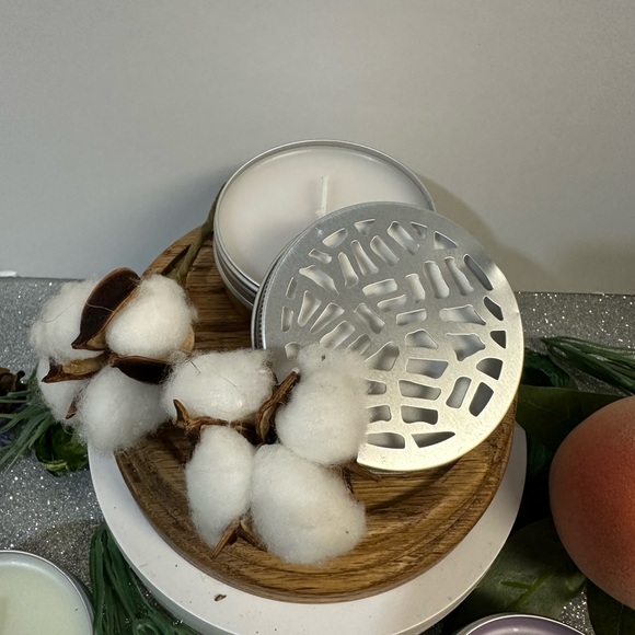 LAVENDER SERIES, SCENT UNLEASHED LLC, LUXURY HAND POURED SCENTED CANDLES - Picture 5 of 7